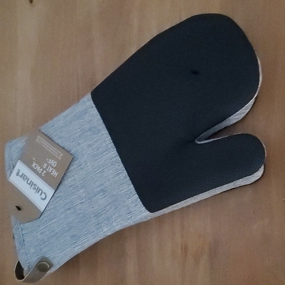 Cuisinart Neoprene Oven Mitts, 2pk -Heat Resistant Oven Gloves - Picture 1 of 6